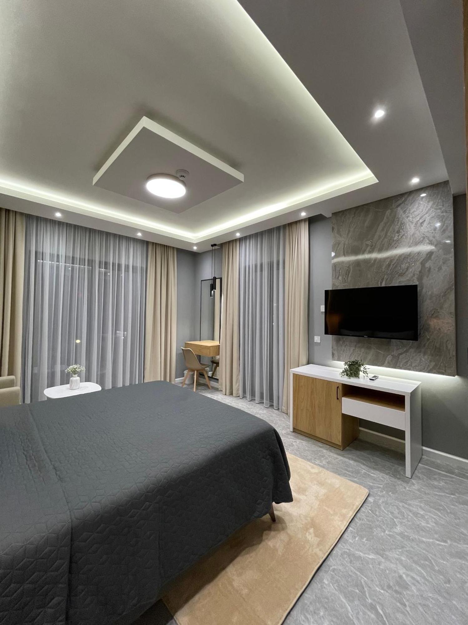 Hotel Maraj อุลซิน ภายนอก รูปภาพ