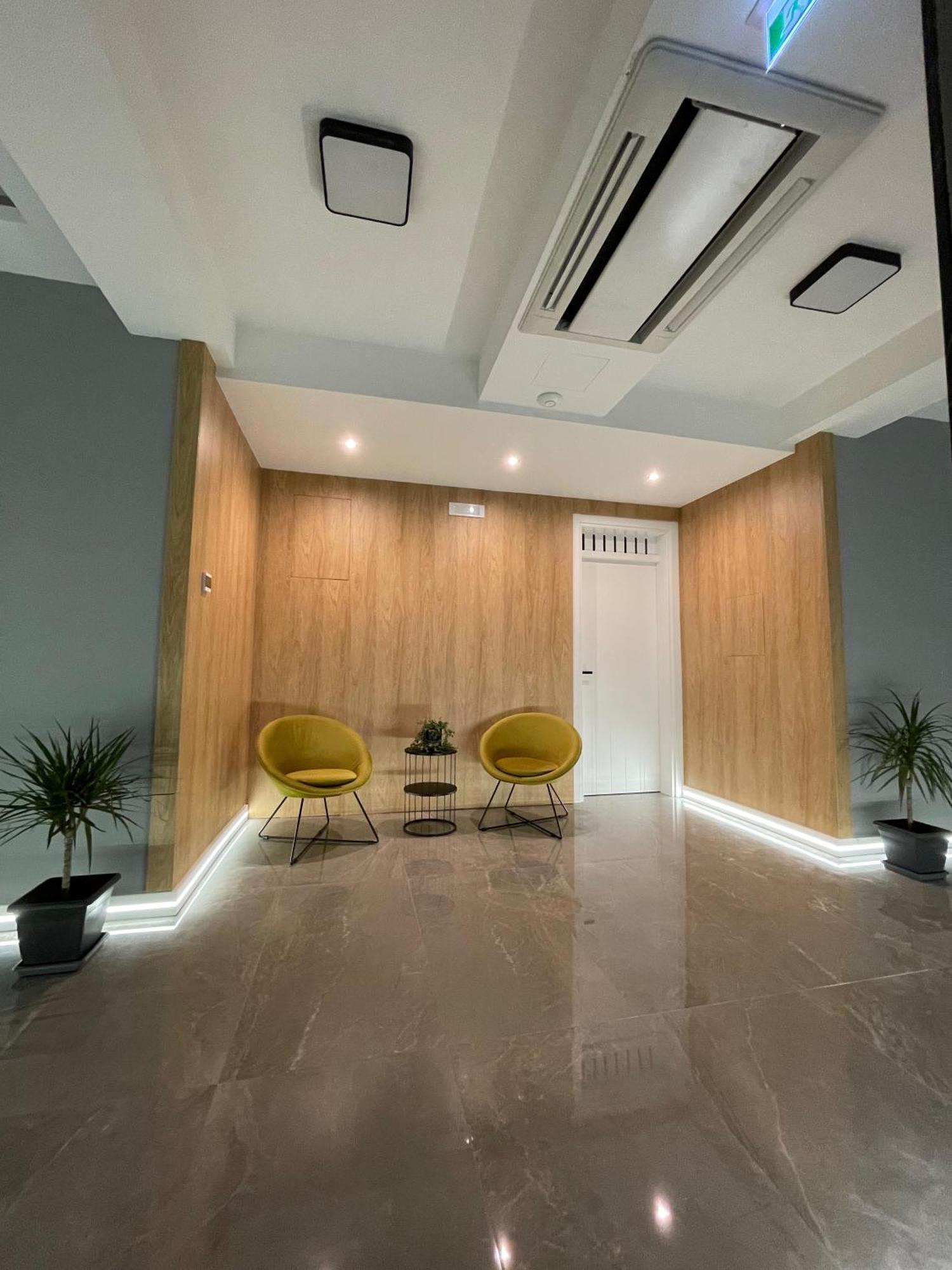 Hotel Maraj อุลซิน ภายนอก รูปภาพ